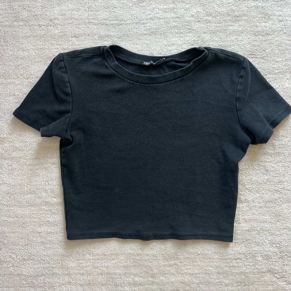Grey/black zara basic crop tee
